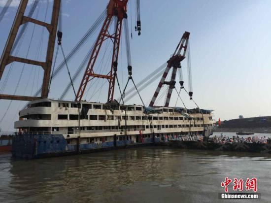 民政部:长江沉船已进善后阶段让死者得到安息