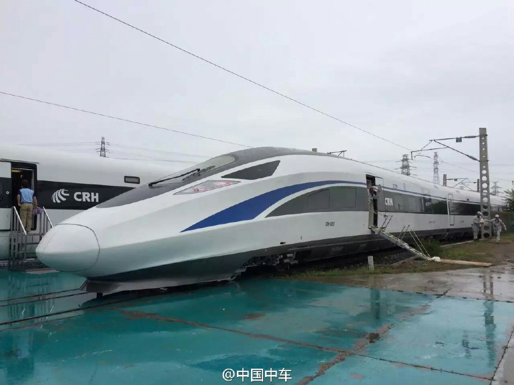 时速350公里“中国标准”动车组正式下线